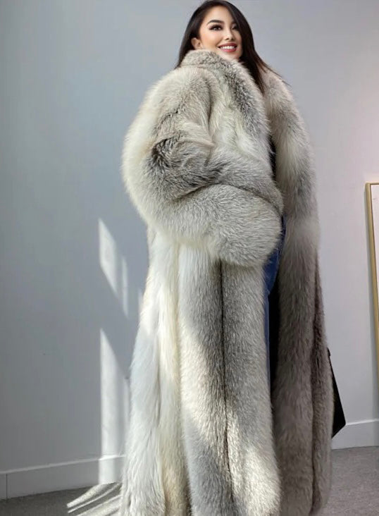 Golden Island Fox Coat – Silhouette